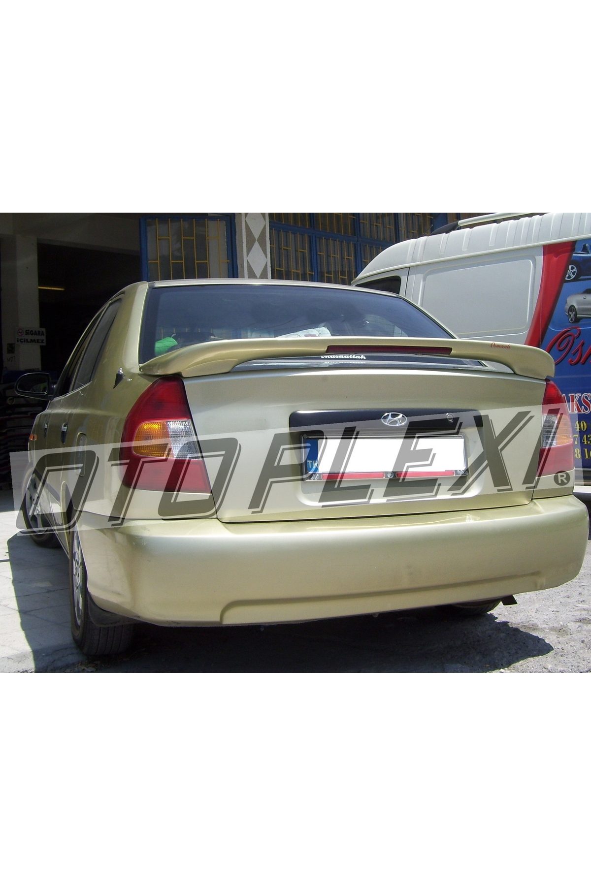 Hyundai Accent Spoiler Ayaklı Işıklı Boyasız Astarlı 2001-2003 (MİLENYUM)