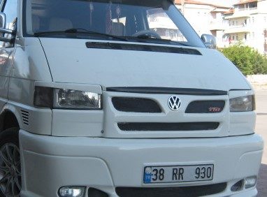 Volkswagen Transporter T. T4 Ön Panjur Fiberglass (montajı İşçilik Geretirir. )