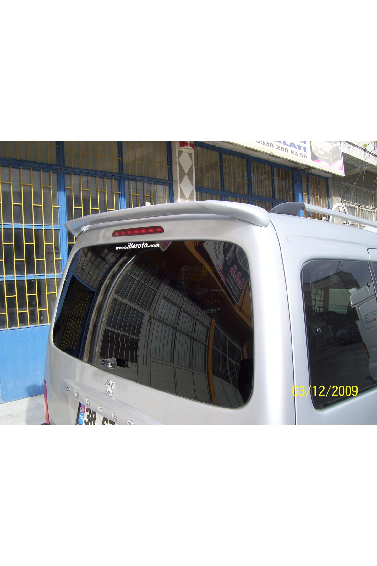 Peugeot Partner Spoiler 1998-2006 Anatomik Spoiler Boyasız Partner Rüzgarlık Astarlı