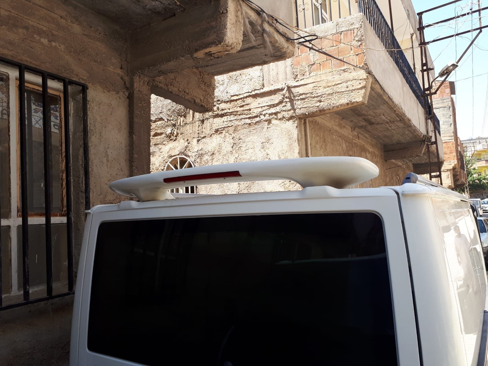 Üniversal Kırlangıç Spoiler Işıklı Fiberglass