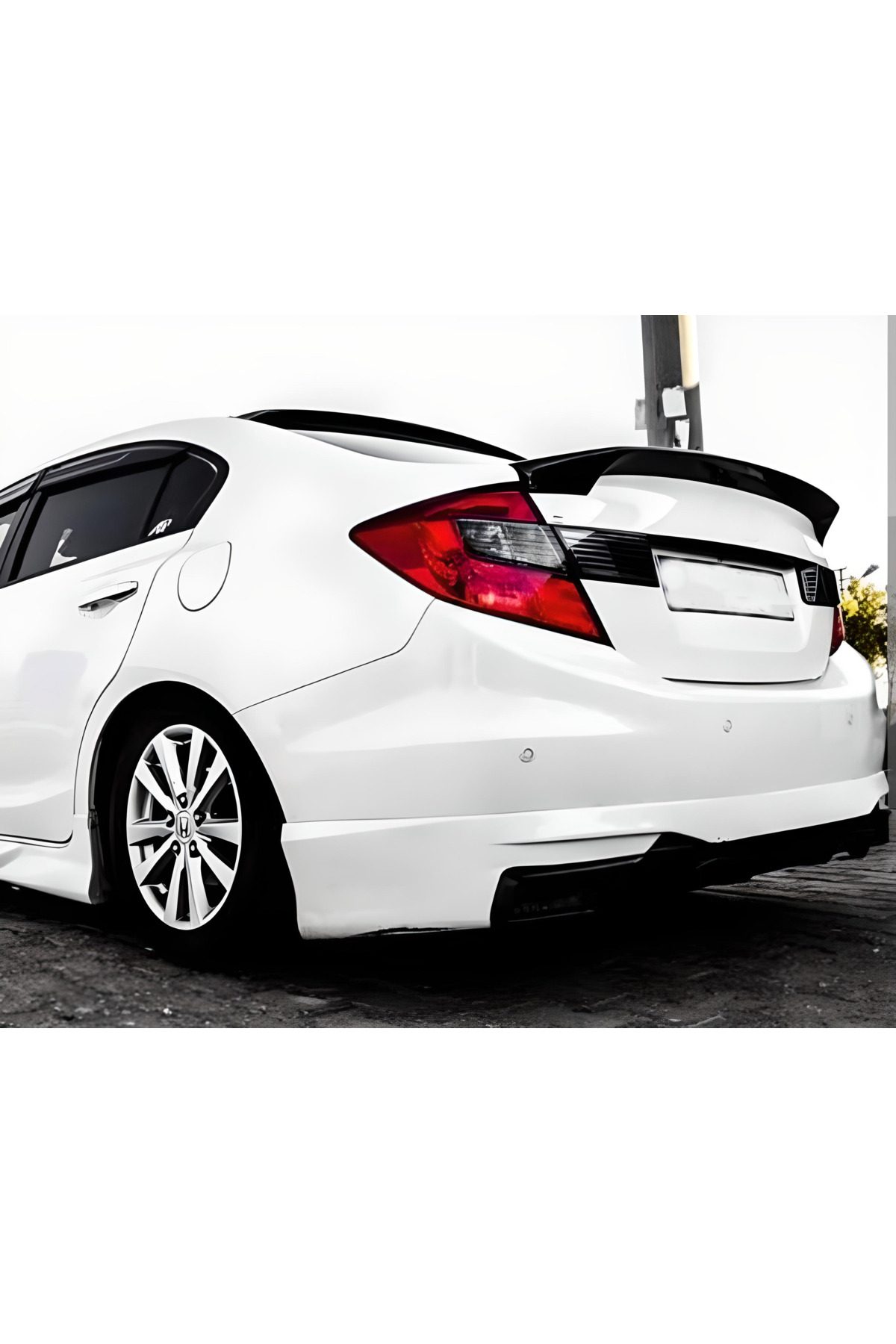 Honda Civic Bagaj Rüzgarlık Yarasa Spoiler Parlak Siyah Boyalı FB7 2013-2017