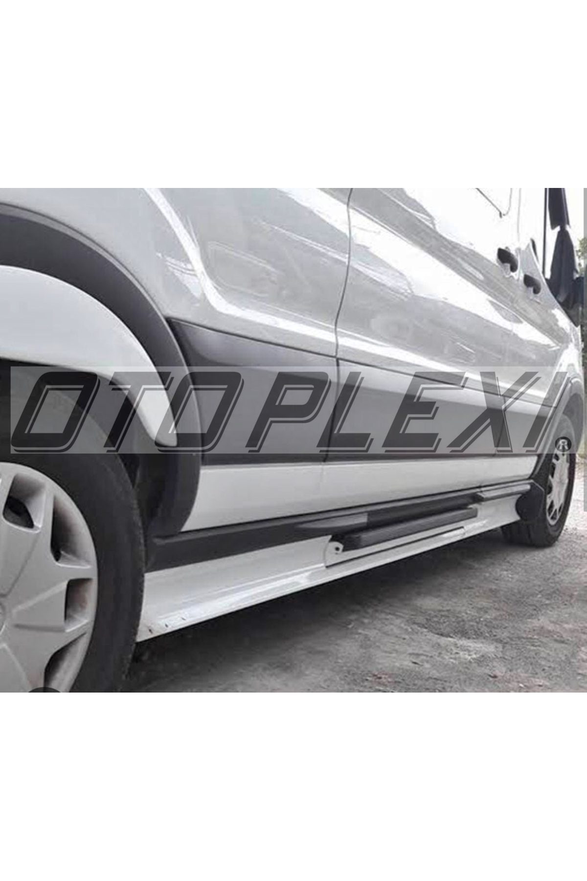 Ford Transit Uzun Şase 2013-2023 Marşpiyel Takımı Beyaz Fiber (Basamak Aktif)