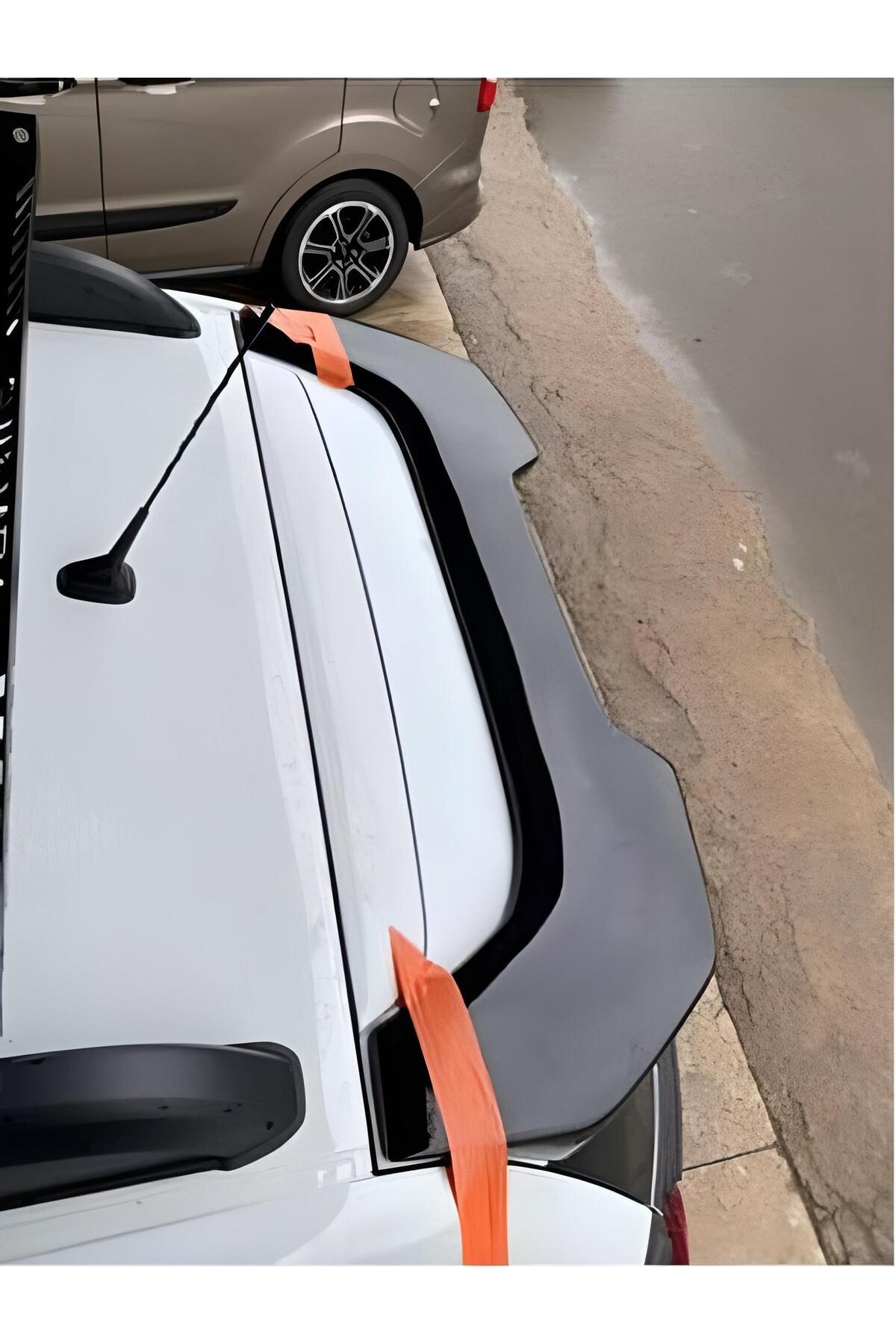 Dacia Duster 2021 Sonrası Cam Üstü Spoiler Astarlı