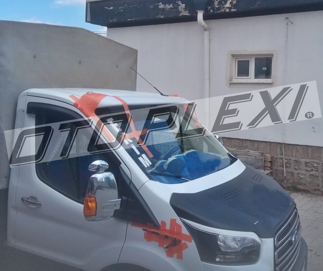 Ford Transit t18 2014+ Silecek Gizleyici Plastik