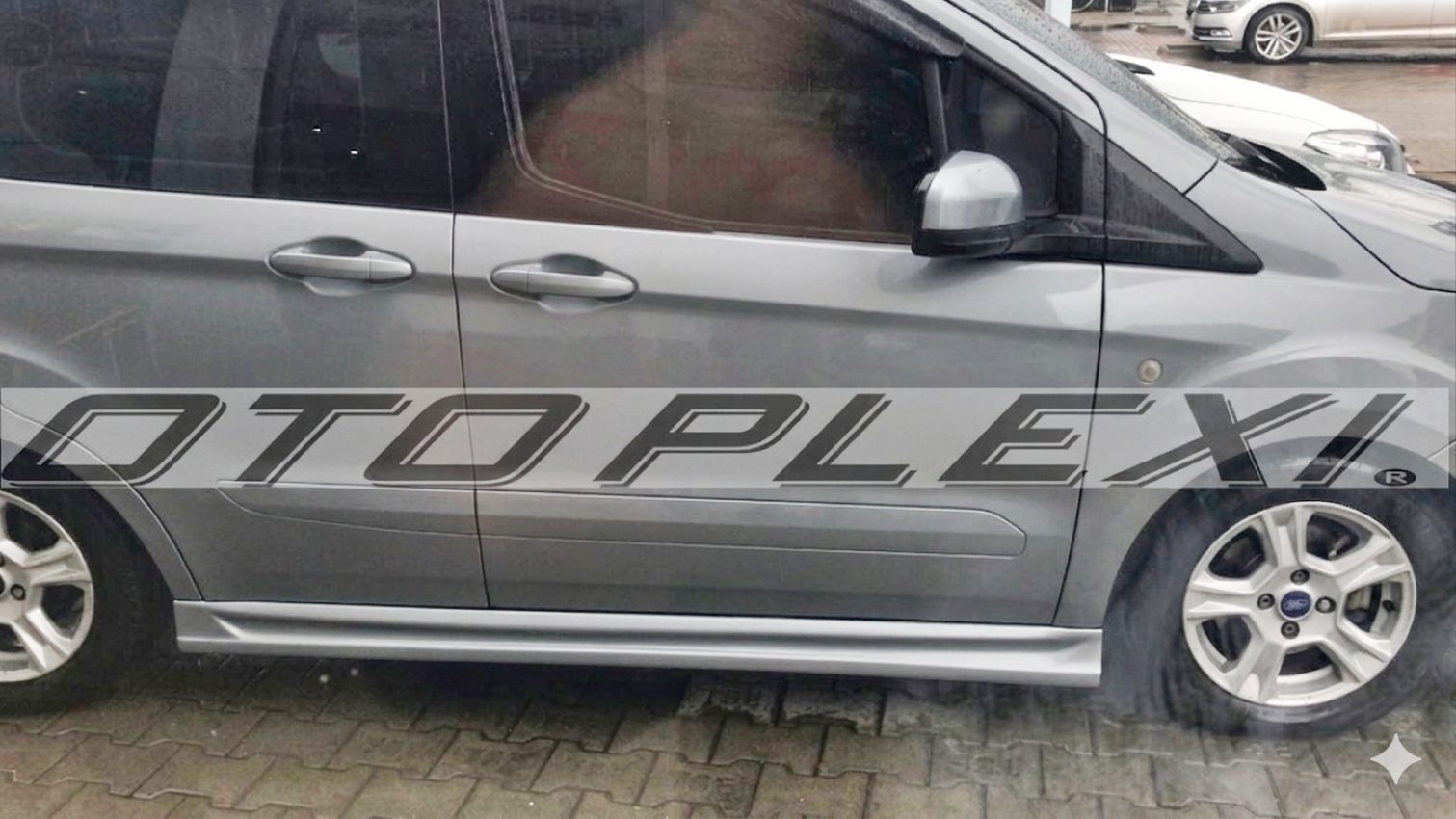 Ford Courier Sorento Model Marşpiyel Plastik 2013+ 1