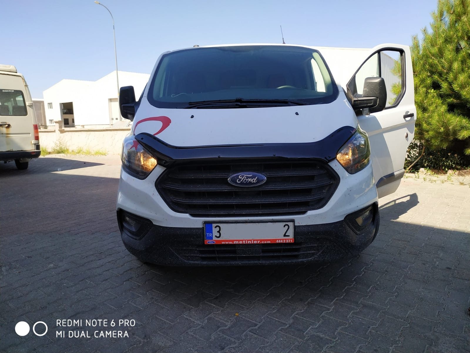 Ford Custom 2018+ Kaput Plexi Rüzgarlık Plastik 4MM