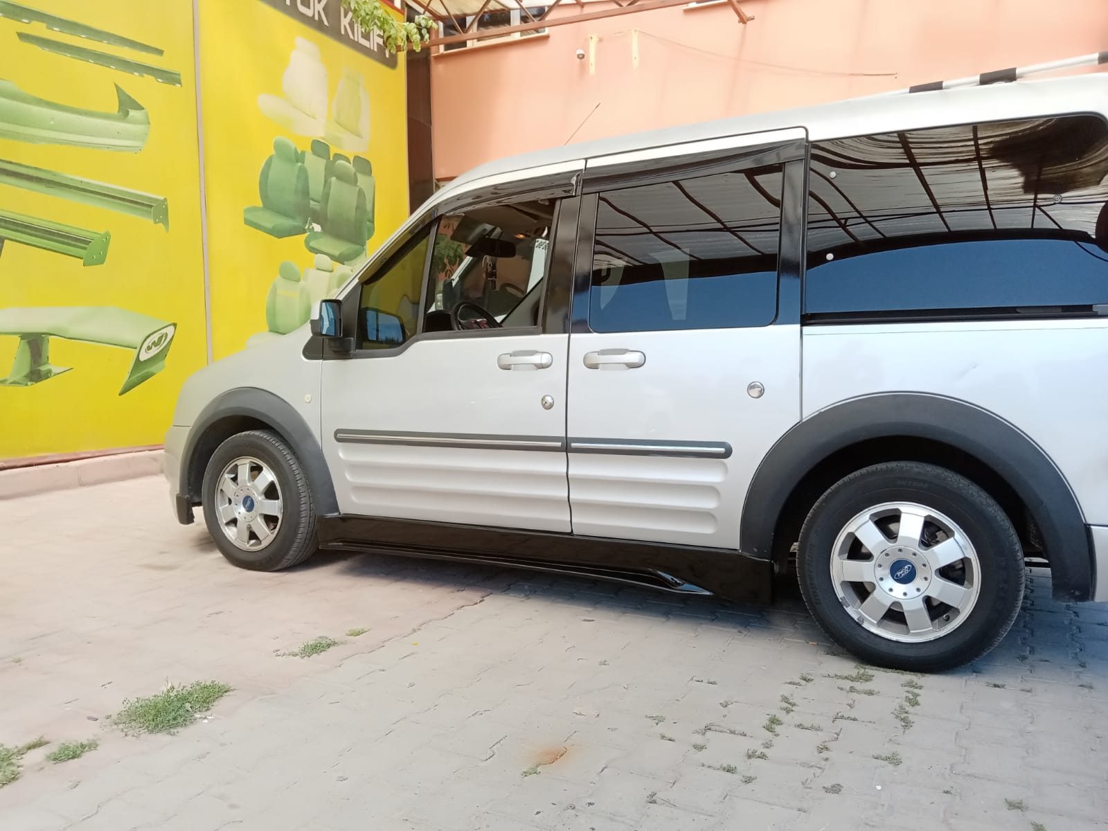 Ford Connect 2002-2014 Plastik Geniş Marşpiyell